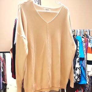 Zenana Women's Cream Colored Sweater Size Large
